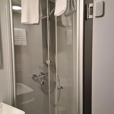Waldbahnhof Sauerland Otel *