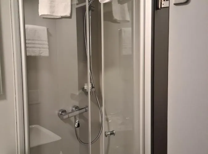 Waldbahnhof Sauerland Hotel *